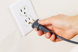 plug going in outlet