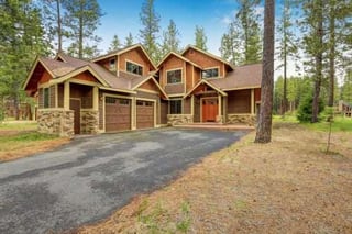 house_on_wooded_lot